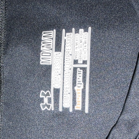 Bundle of women's plain black tshirts - Picture 2 of 6